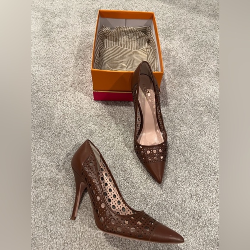 Kate Spade size 9 brown lattice pump heel shoes and box